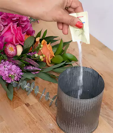 Commercial flower food