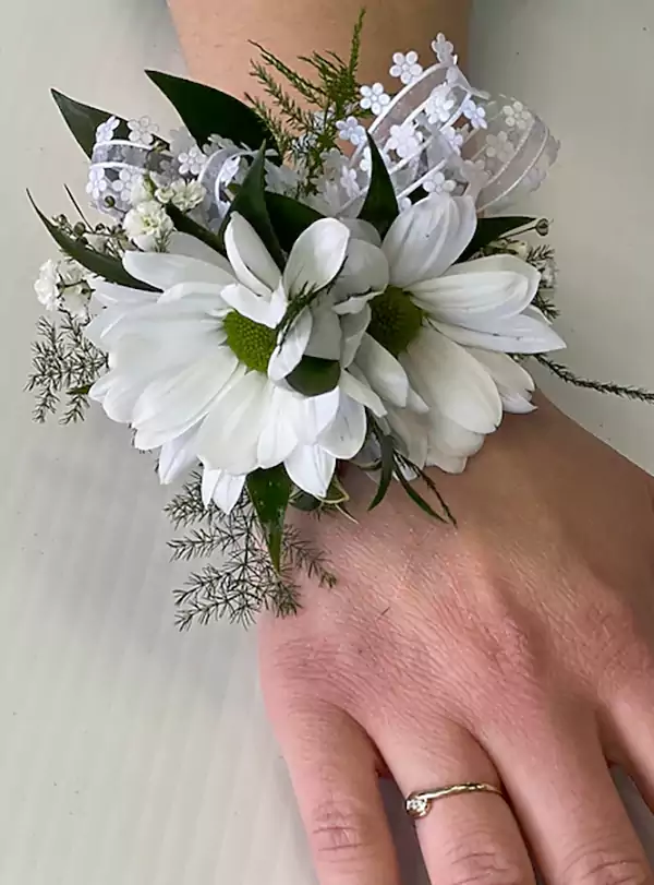 Daisy Corsage
