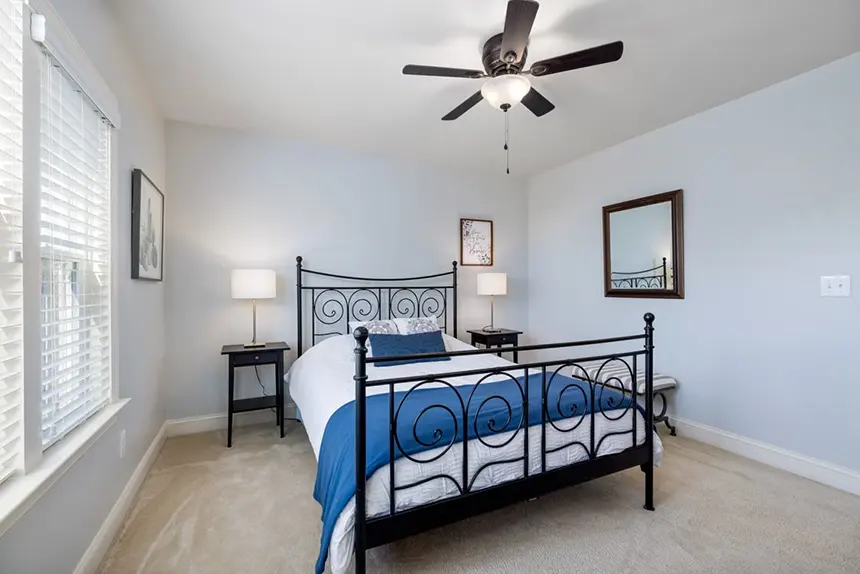 Jernseng Iron Bed Frame