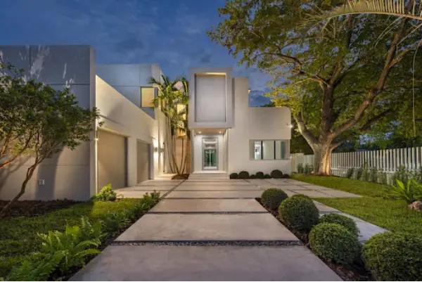 House With Stunning Outdoor Features