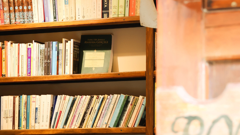 Storage bookshelf for home