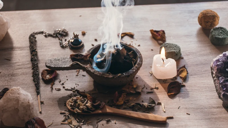 Modern incense holder for home