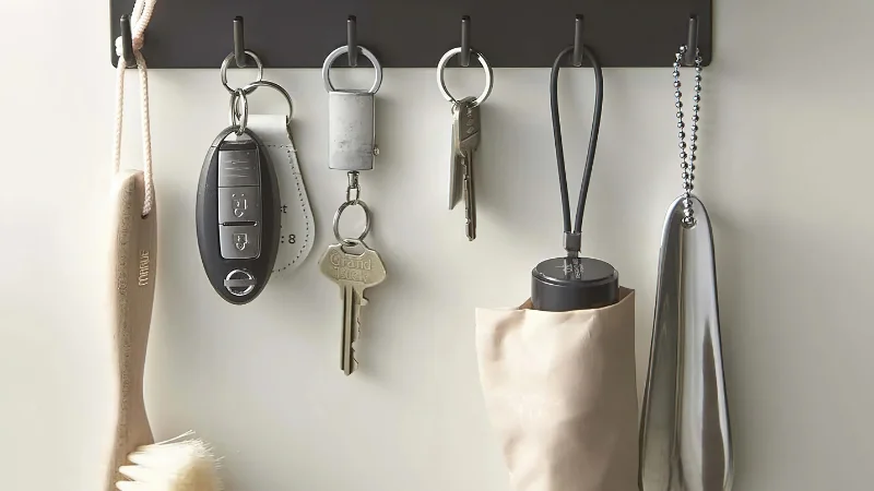 Wooden key holder rack for home