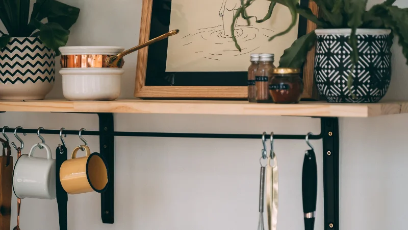 Contemporary kitchen wall decor