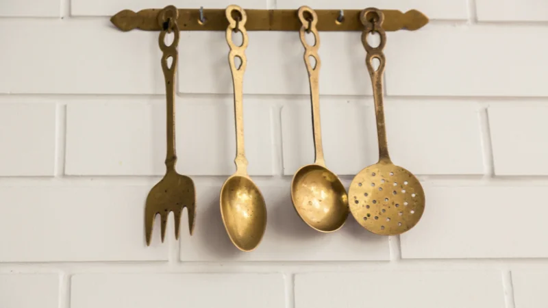Modern kitchen wall decor ideas