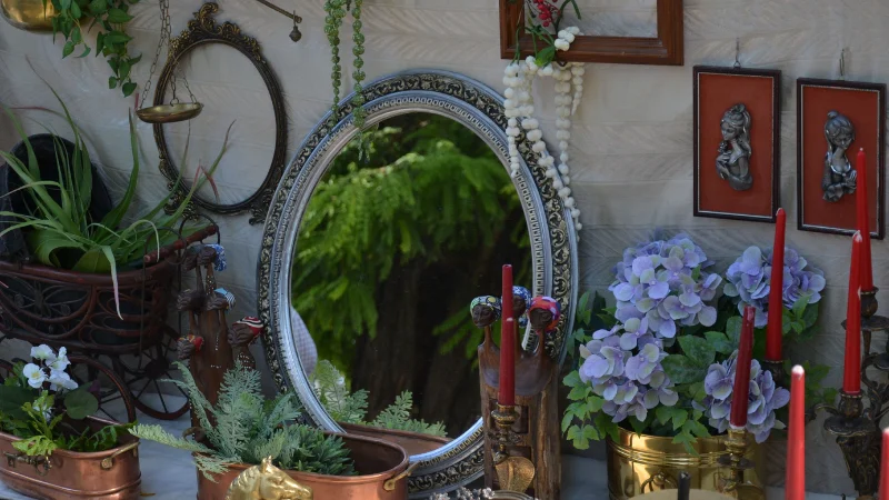 Contemporary oval mirror for wall