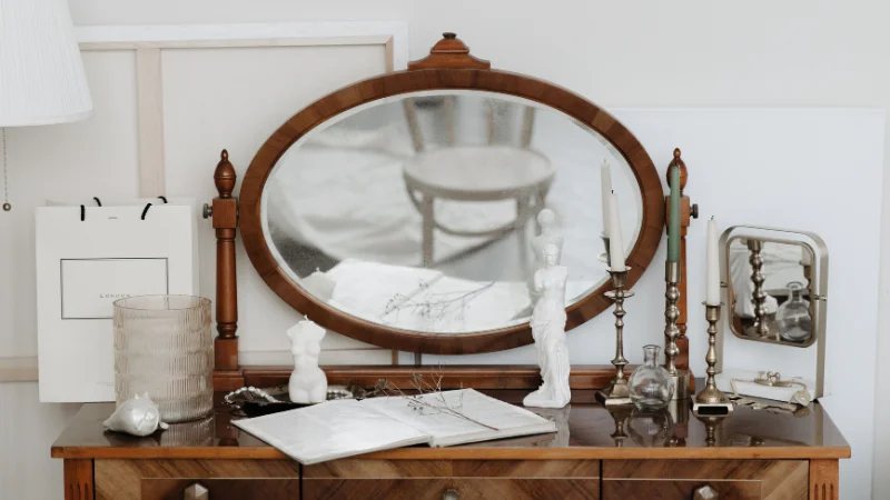 Stylish oval mirror for home decor