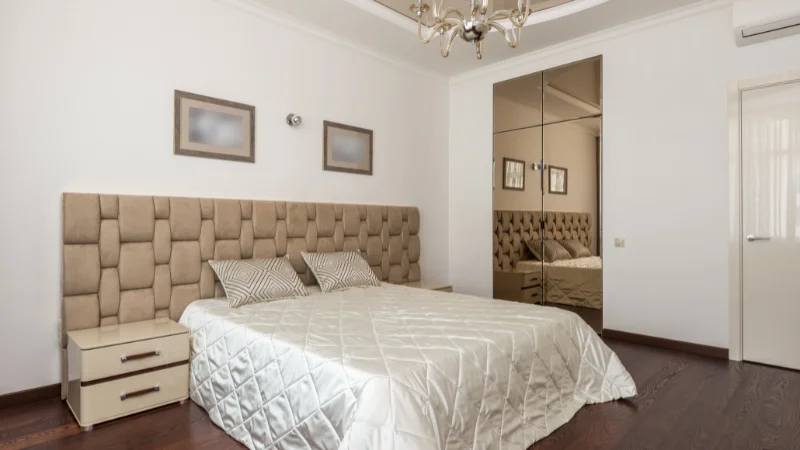 Quilted bedspread for bedroom