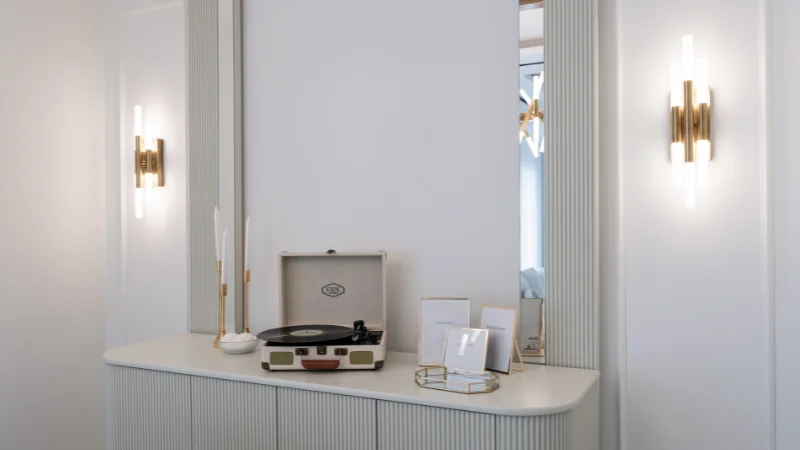 Decorative sconce wall light for interior
