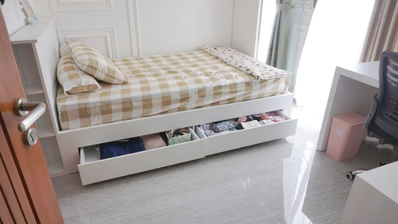 Compact Under-Bed Storage for limited space