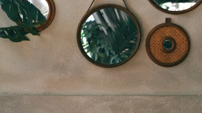 Elegant mirror wall decor for interior