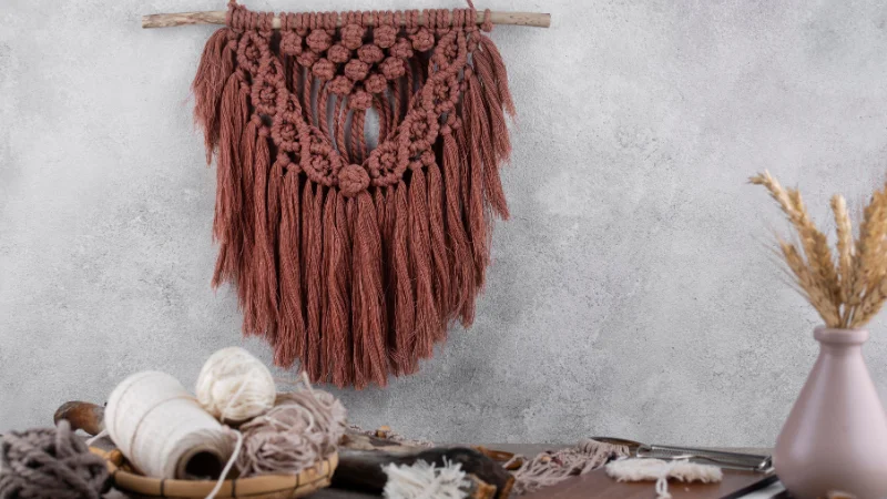 Cozy yarn wall decor for interior